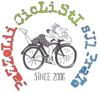 pazzoidi ciclisti sul prato